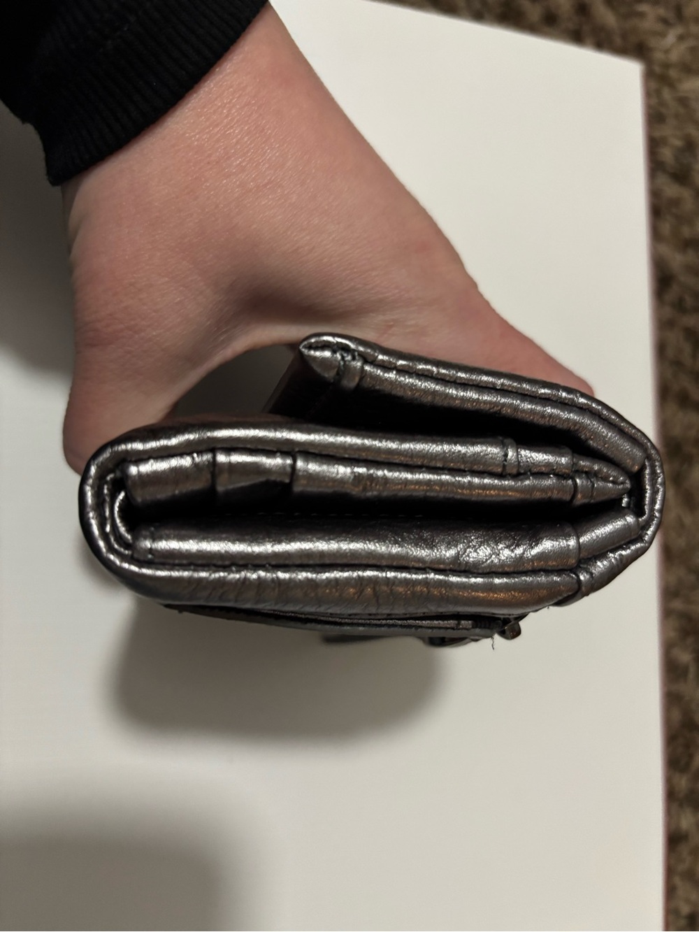 Hobo wallet Metallic silver color hobo trifold button - Picture 4 of 7